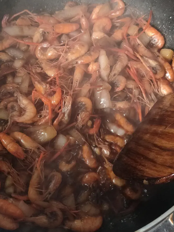 Southern appetizer in summer: Jiumengzi river shrimp step 0