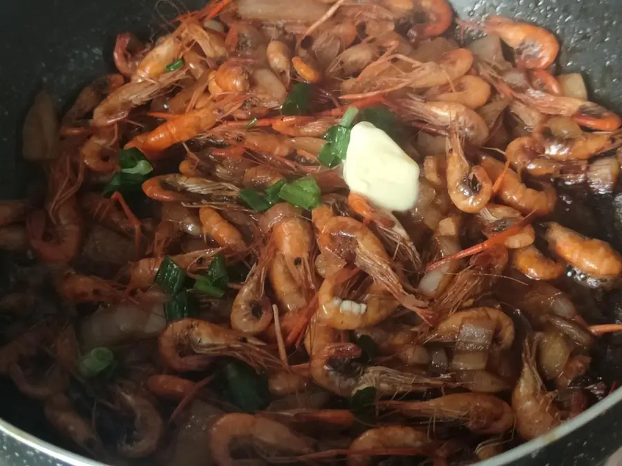 Southern appetizer in summer: Jiumengzi river shrimp step 0