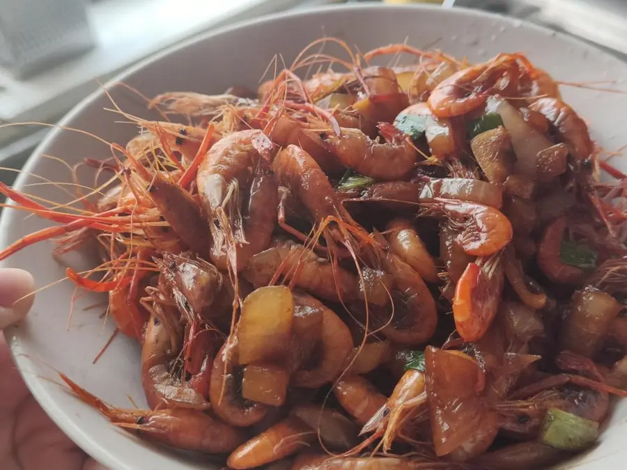 Southern appetizer in summer: Jiumengzi river shrimp step 0