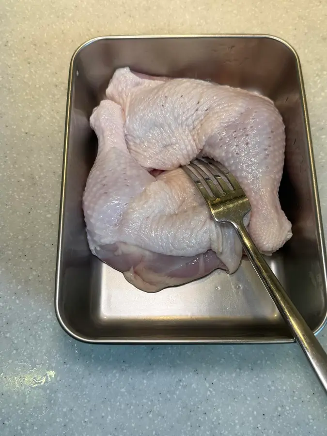 An extremely simple appetizer - shredded salted chicken thighs step 0