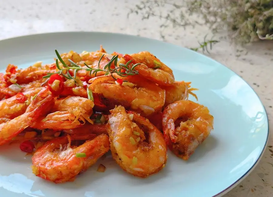 Prawns with garlic and pepper salt