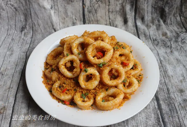 Typhoon shelter squid rings