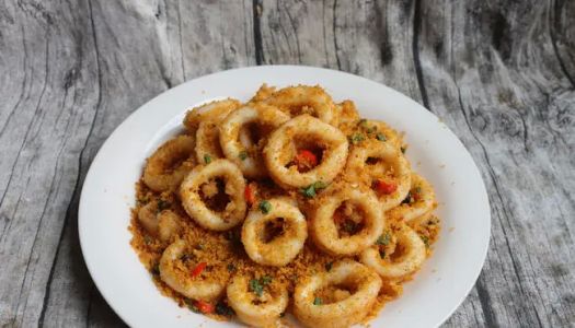 Typhoon shelter squid rings