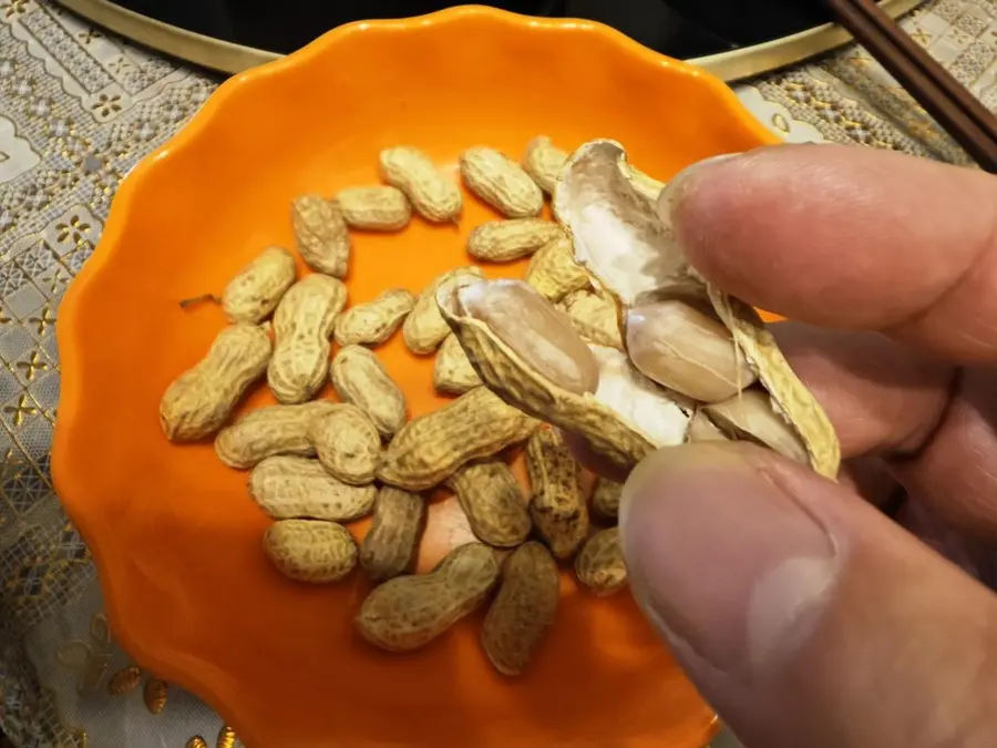 Spiced salted dried peanuts (quick version) step 0