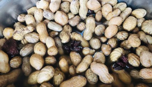 Boiled peanuts (pressure cooker version)