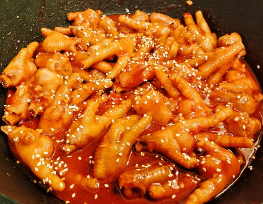 Spicy chicken feet in sauce step 0