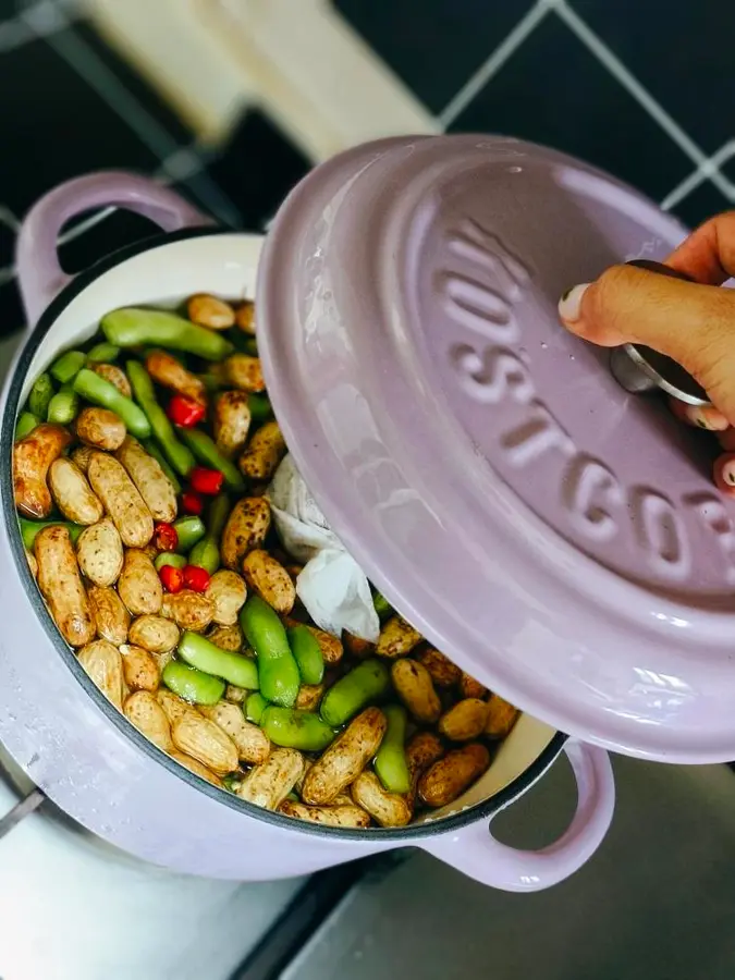 Super simple and delicious salted edamame and peanuts  â”† super suitable appetizer â”† Chilled for better taste step 0