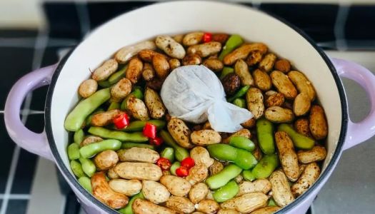 Super simple and delicious salted edamame and peanuts  ┆ super suitable appetizer ┆ Chilled for better taste