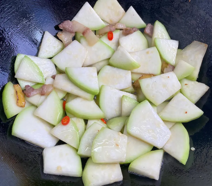 Roasted clams with cucumber step 0