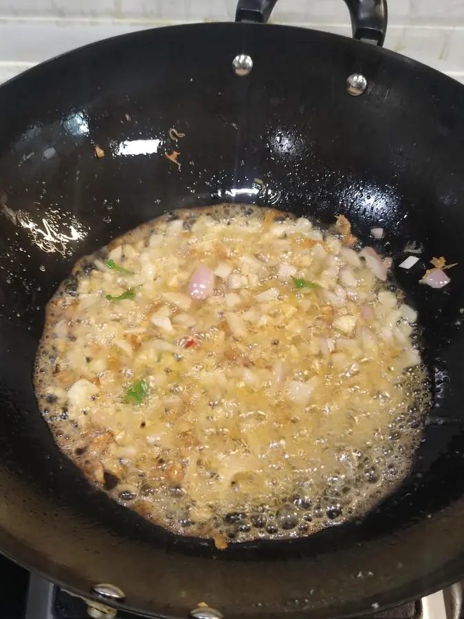 Salt-and-pepper shrimp that do not spit out the shell step 0