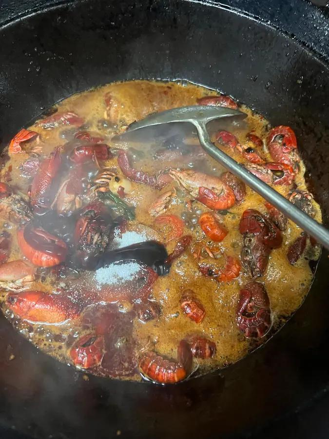 A classic recipe for spicy garlic crayfish step 0