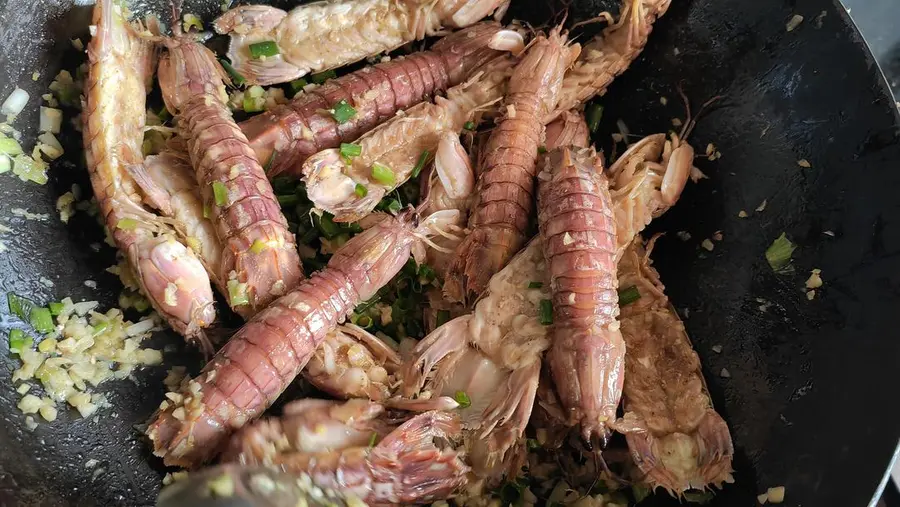 Homemade pipi shrimp step 0