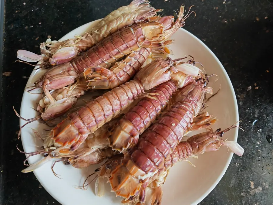 Homemade pipi shrimp step 0