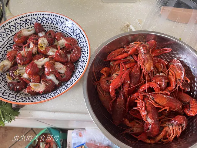 Salted egg yolk lobster tails step 0