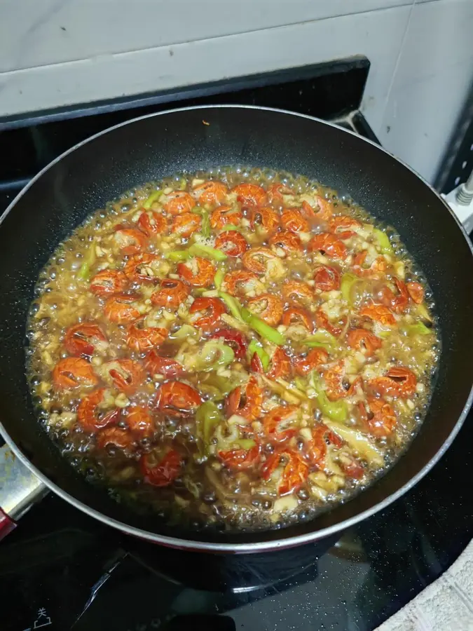 Less oily version of garlic crayfish tails step 0