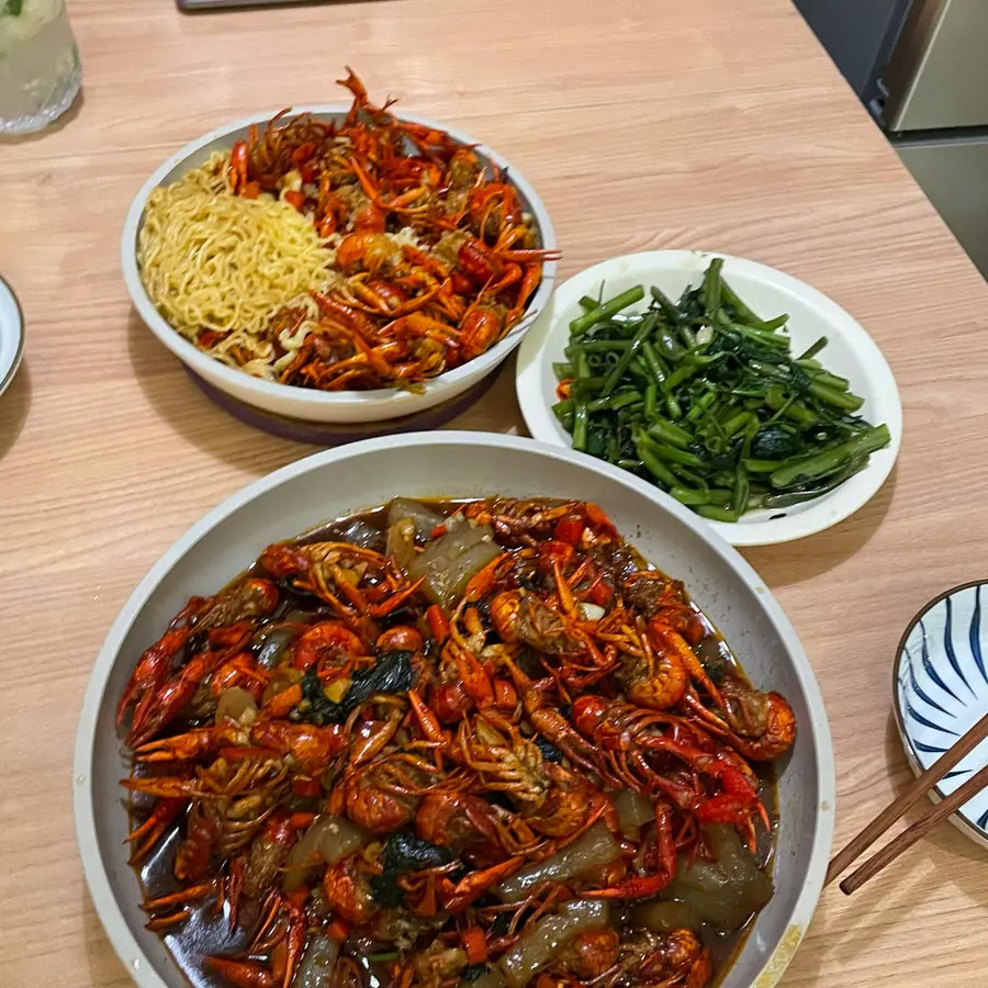 Spicy crayfish step 0