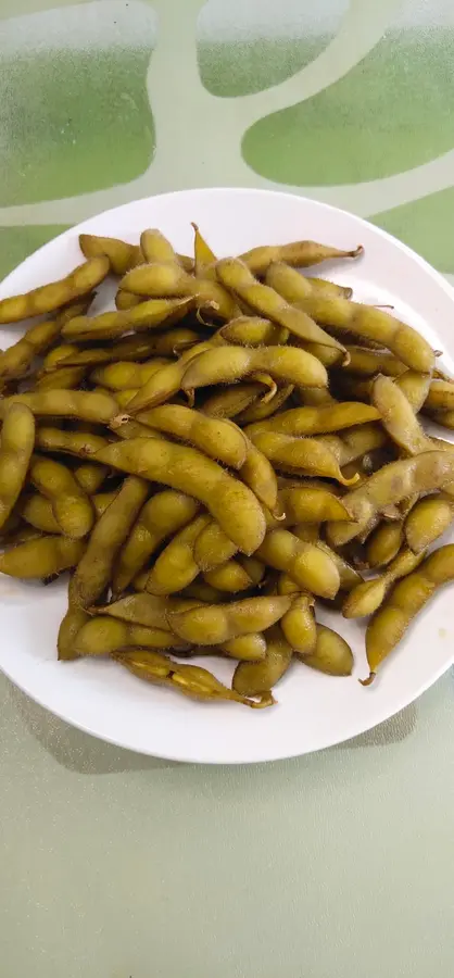 Spiced edamame