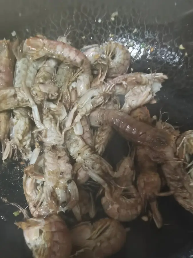 Shrimp with salt and pepper skin step 0