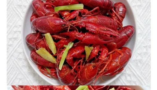 Steamed crayfish 