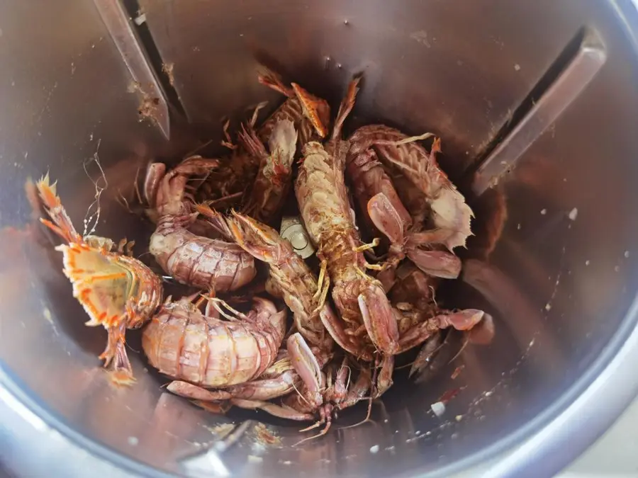 Small shrimp with salt and pepper skin step 0