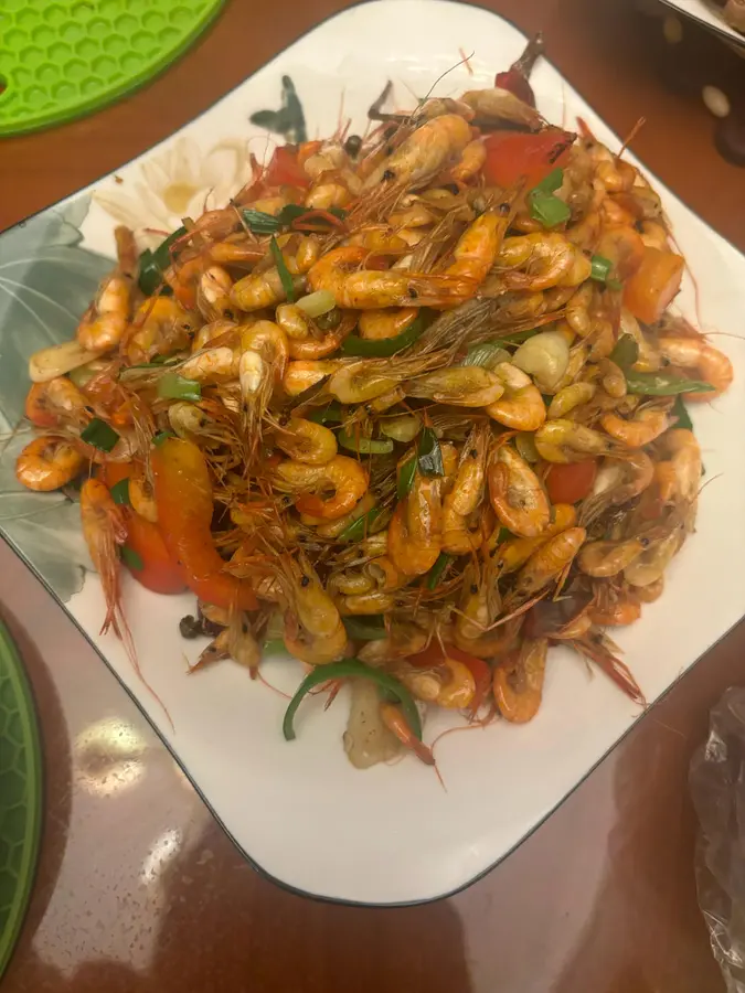 Stir-fried river prawns step 0