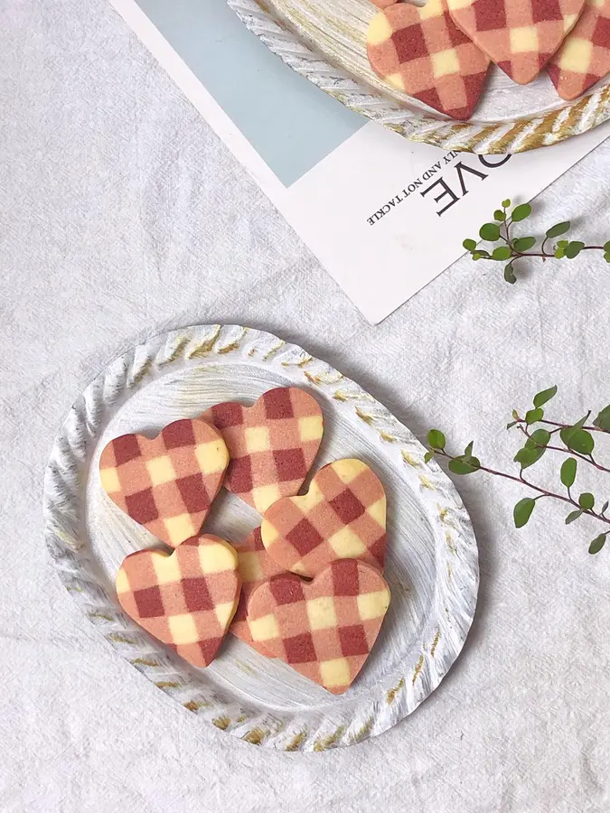 Heart-shaped lattice cookies for Valentine's Day confessions step 0