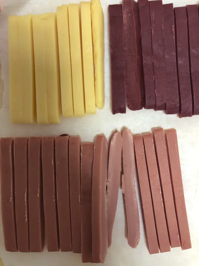 Heart-shaped lattice cookies for Valentine's Day confessions step 0