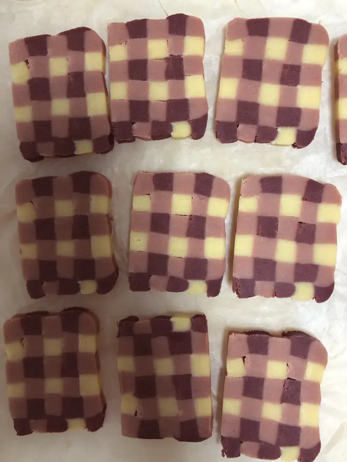 Heart-shaped lattice cookies for Valentine's Day confessions step 0