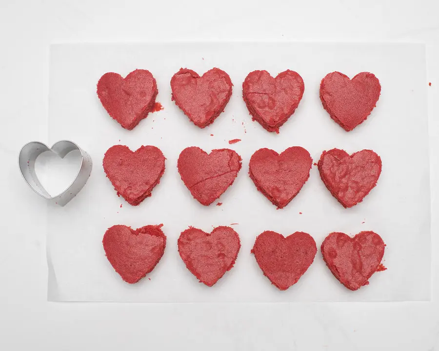 ã€Valentine's Day Specialã€‘Chocolate Red Heart Pound Cake step 0