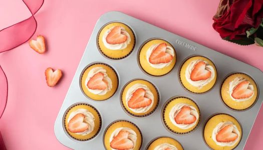 【Valentine's Day Special】Heavy cream strawberry cupcakes