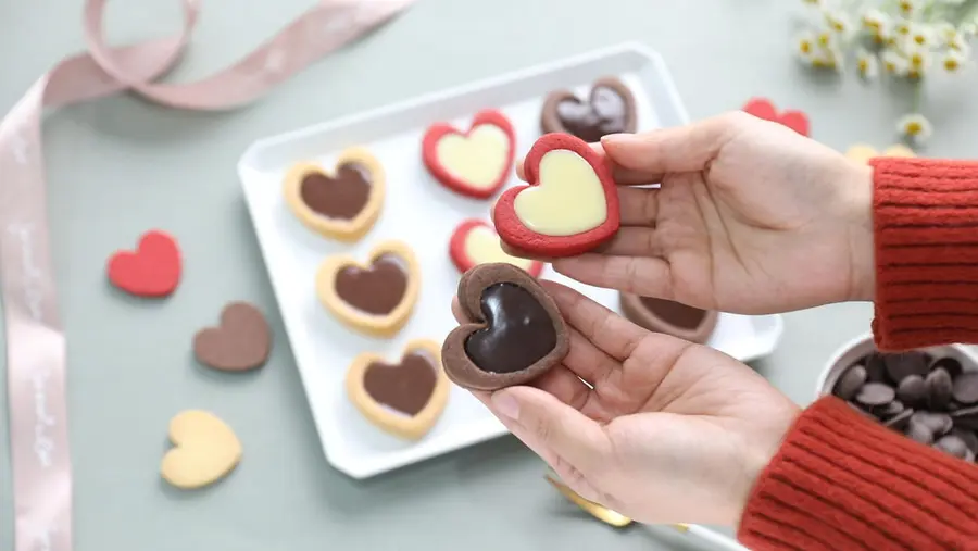 Coco Baileys Valentine's Day Cookies step 0