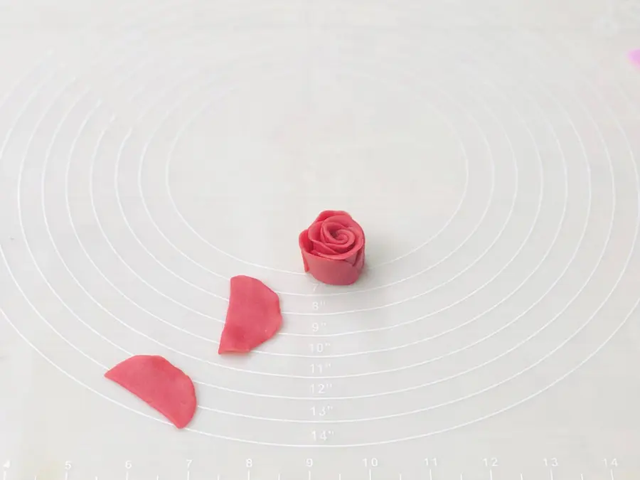 Valentine's Day rose cookies step 0