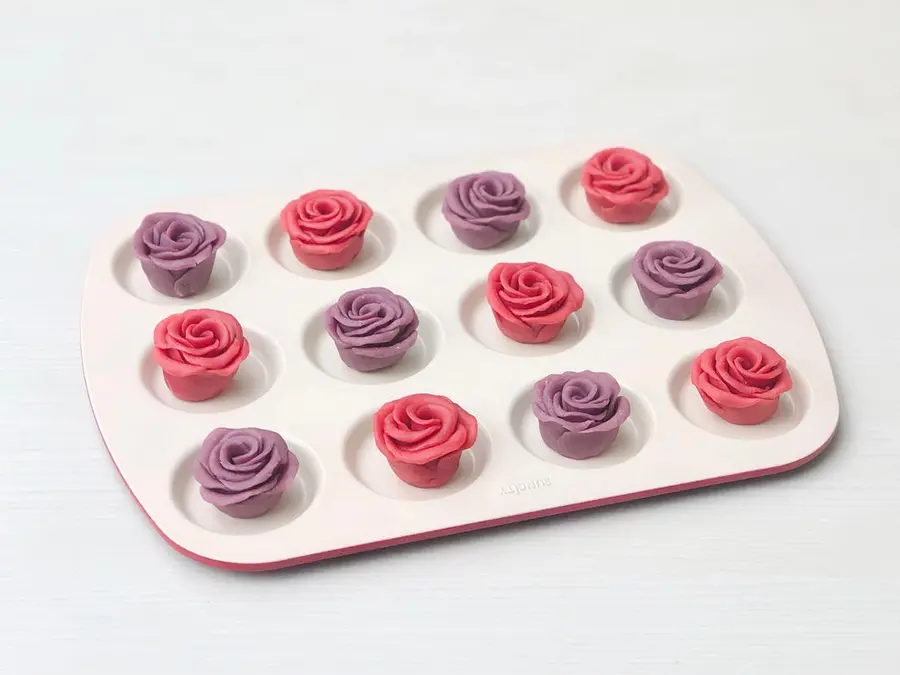 Valentine's Day rose cookies step 0