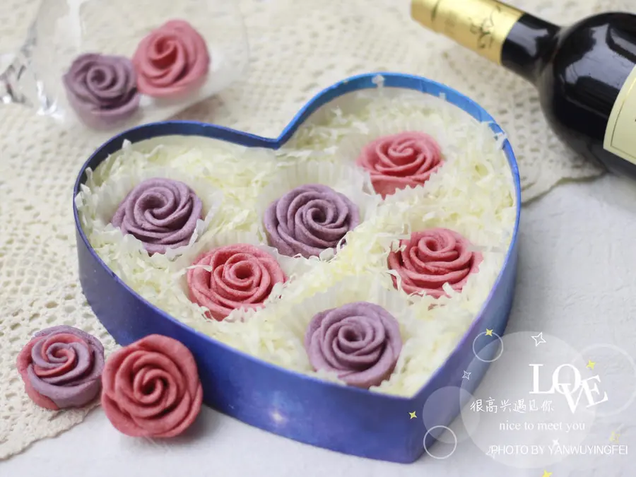 Valentine's Day rose cookies step 0