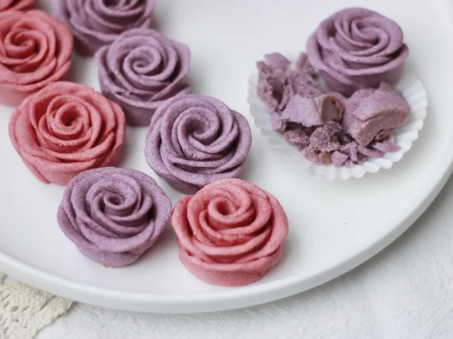 Valentine's Day rose cookies step 0