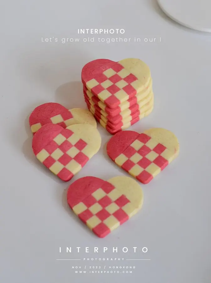 Valentine's Day limited âœ” red heart plaid biscuits step 0