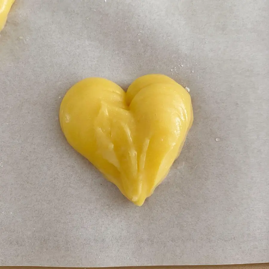 Valentine's Day heart shaped puff â¤ï¸ bunny red velvet puff step 0