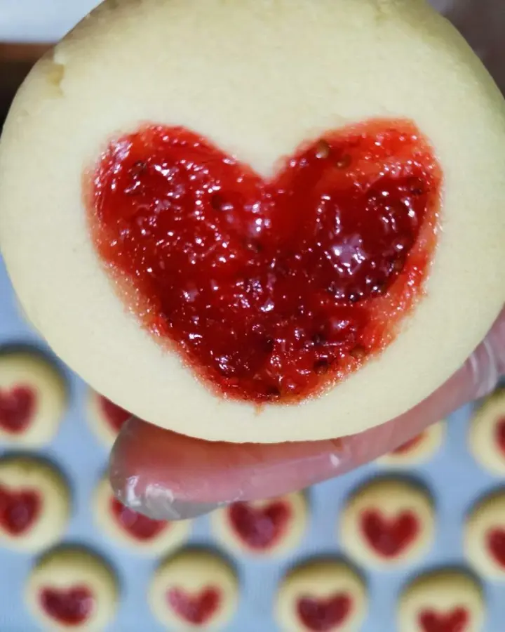 Valentine's Day mold-free love â¤ï¸ cookies step 0