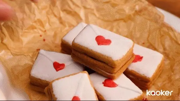 White Day|Strawberry envelope cookies step 0