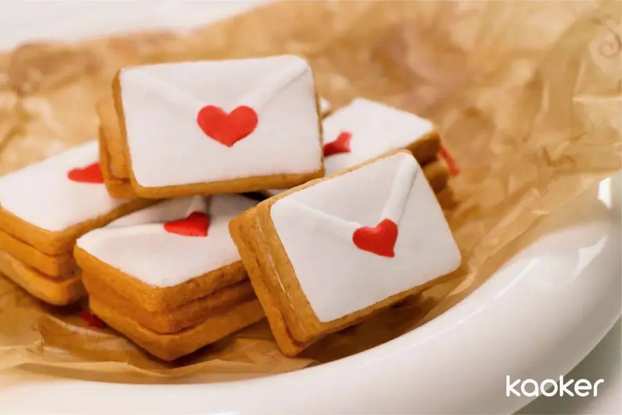 White Day|Strawberry envelope cookies