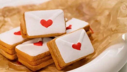 White Day|Strawberry envelope cookies