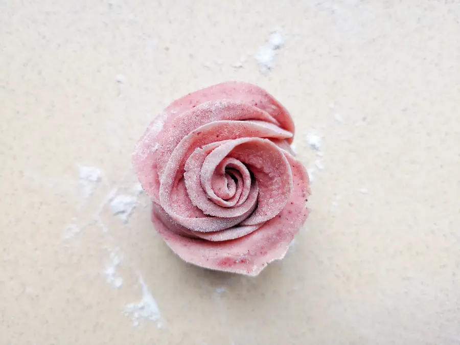 Steamed dumplings with roses - the best gift for Valentine's Day is to give them a romantic meal made by your own hands step 0