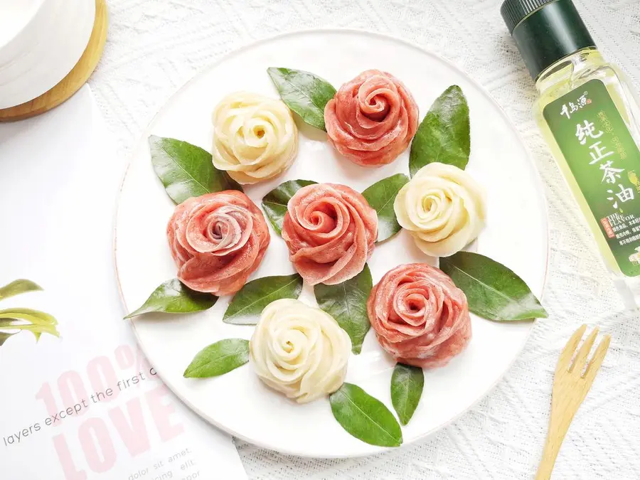 Steamed dumplings with roses - the best gift for Valentine's Day is to give them a romantic meal made by your own hands