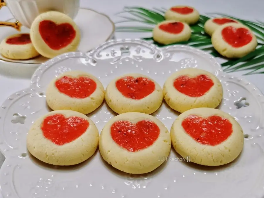 Valentine's Day exclusive strawberry jam love cookies. No need for molds, a successful confession step 0