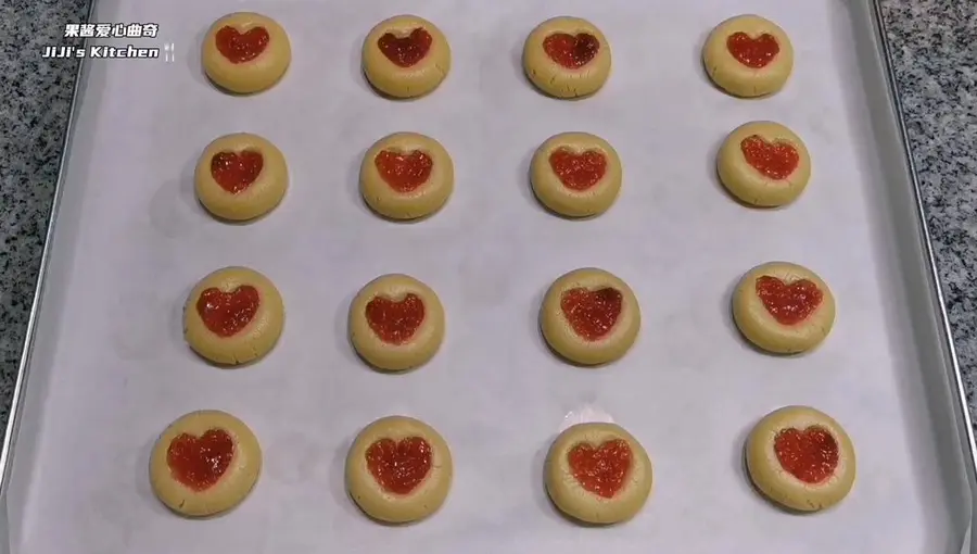 Valentine's Day exclusive strawberry jam love cookies. No need for molds, a successful confession step 0