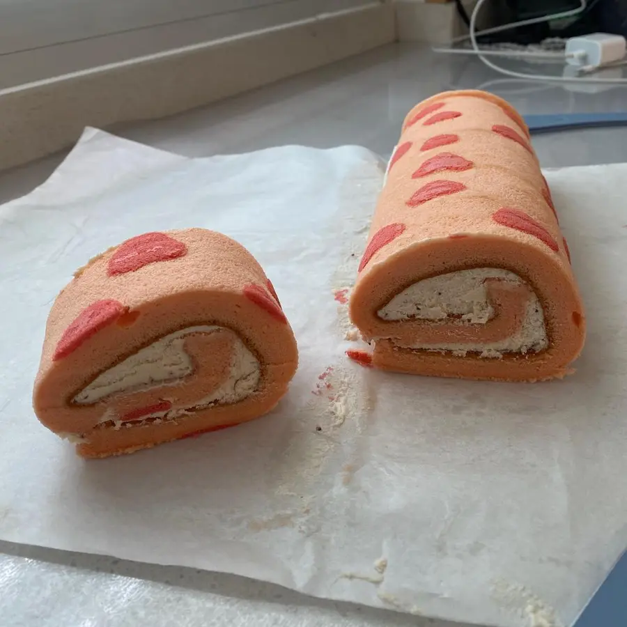 Make a (love strawberry cake roll ) for a loved one on Valentine's Day , full of  you step 0