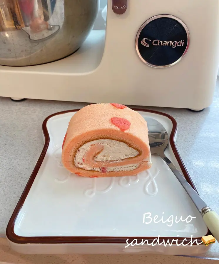 Make a (love strawberry cake roll ) for a loved one on Valentine's Day , full of  you step 0