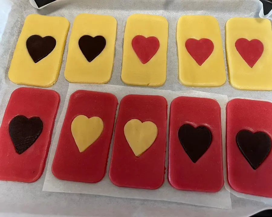 Valentine's Day three-color love cookies step 0