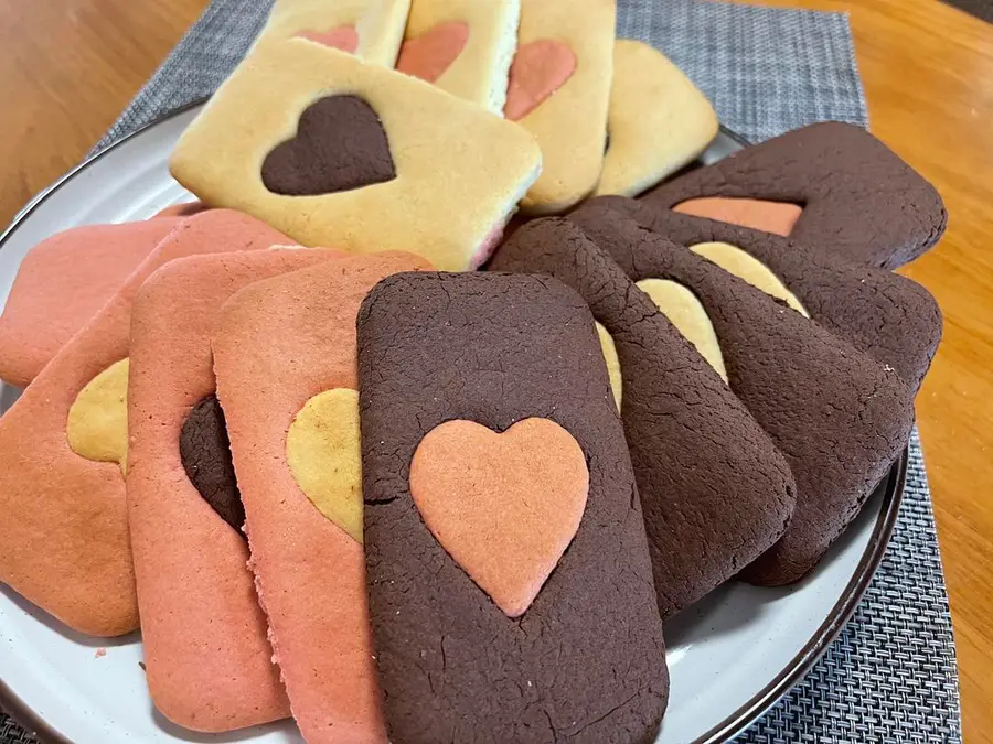 Valentine's Day three-color love cookies step 0