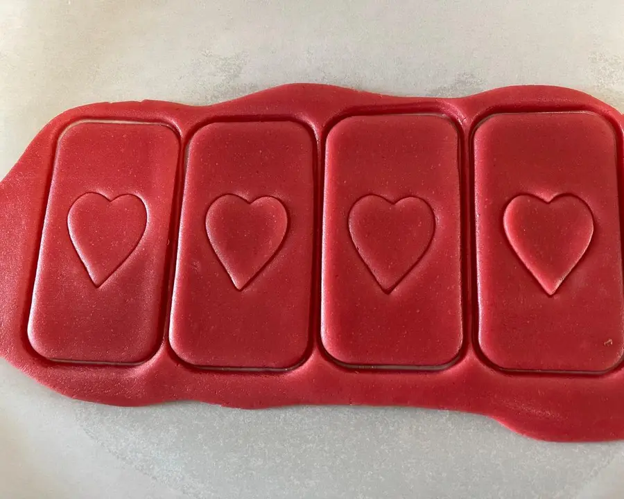 Valentine's Day three-color love cookies step 0